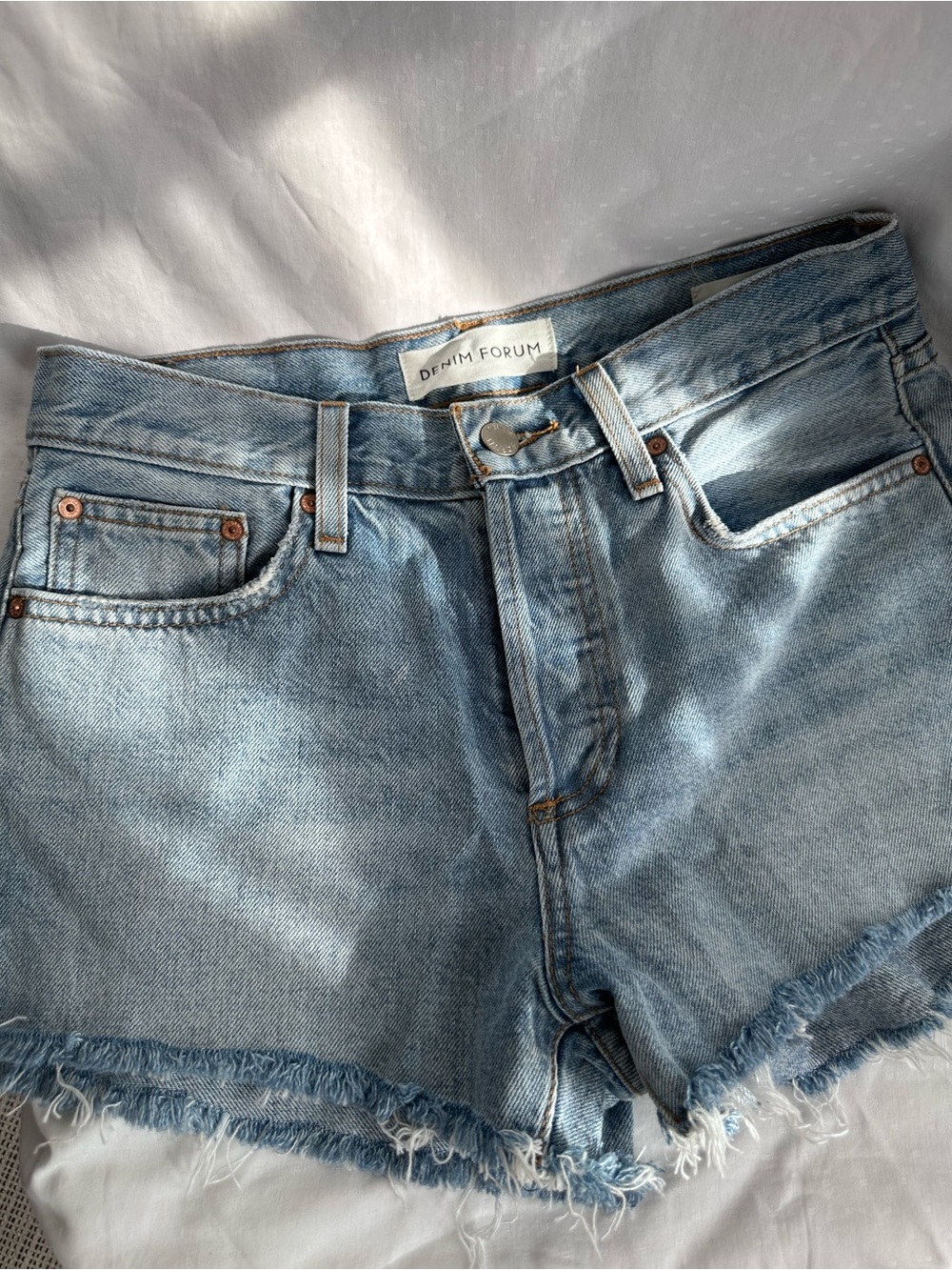 Denim Forum Aritzia the yoko short size 26